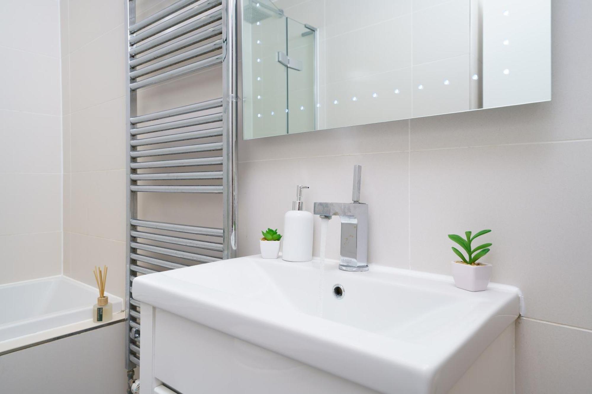 En-Suite Room In Zone 1 伦敦 外观 照片